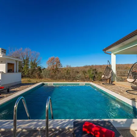 Villa Beautiful Petar With Pool In Brtonigla *