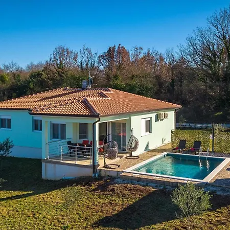 Beautiful Petar With Pool In Brtonigla Buroli