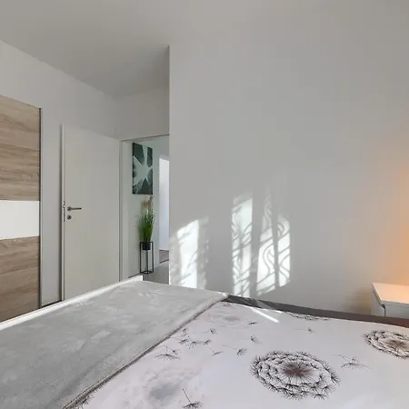 Villa Beautiful Petar With Pool In Brtonigla Buroli