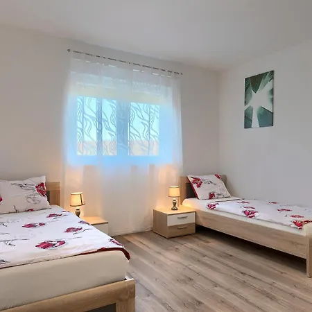 Beautiful Petar With Pool In Brtonigla Villa Buroli