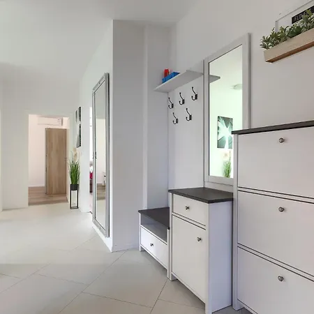 Villa Beautiful Petar With Pool In Brtonigla Buroli
