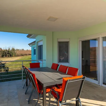 Beautiful Petar With Pool In Brtonigla Buroli