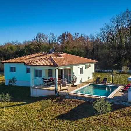 Beautiful Petar With Pool In Brtonigla Villa Buroli