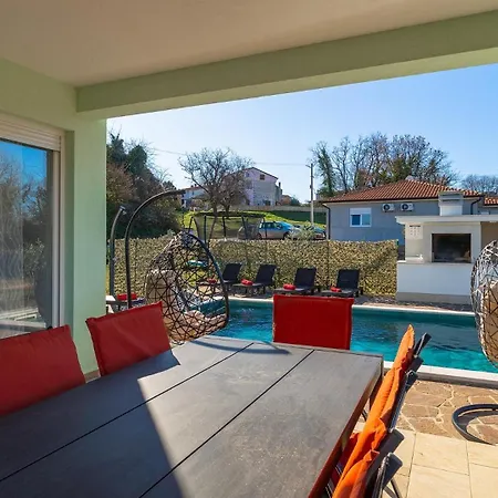 Villa Beautiful Petar With Pool In Brtonigla