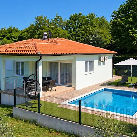 Beautiful Petar With Pool In Brtonigla Buroli