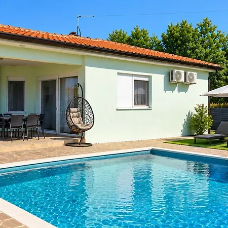 Villa Beautiful Petar With Pool In Brtonigla